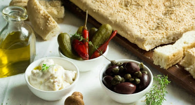 Πώς να γλιτώσετε θερμίδες την Καθαρά Δευτέρα