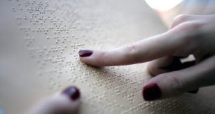 Σε βιβλία για τυφλούς τα οφέλη από την ανακύκλωση χαρτιού στα σχολεία από την Περιφέρεια Αττικής