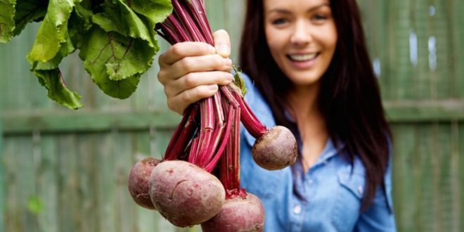 Ανακαλύψτε τα οφέλη του παντζαριού για το δέρμα και τα μαλλιά