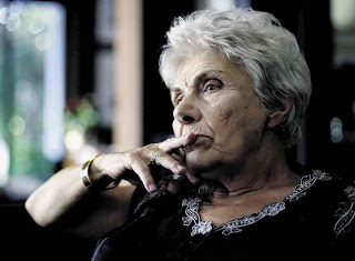 Η μεγάλη Ελληνίδα ποιήτρια Κική Δημουλά Επίτιμη Διδάκτωρ του ΕΚΠΑ