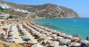 Νέα βουτιά στα έσοδα από τον Τουρισμό