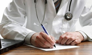 Στο ΣτΕ προσέφυγαν 64 ιατροί κατά απόφασης Αχτσιόγλου για του γιατρούς εργασίας