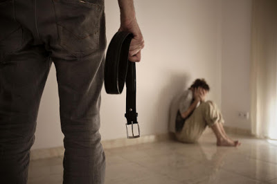 Το δόγμα του σοκ, η βία (πολιτική, ψυχολογική, κοινωνική) ως όπλο για να σε εξαναγκάσουν να δεχτείς αλλαγές, χωρίς αντίδραση