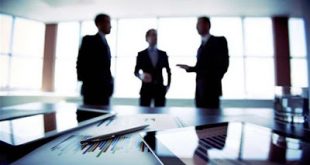 Μαζική φυγή επιχειρήσεων σε Κύπρο και Βουλγαρία