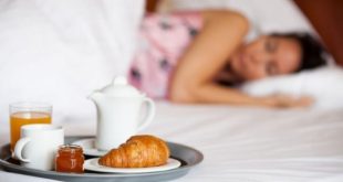 Οι τροφές που βοηθούν για έναν ξεκούραστο ύπνο