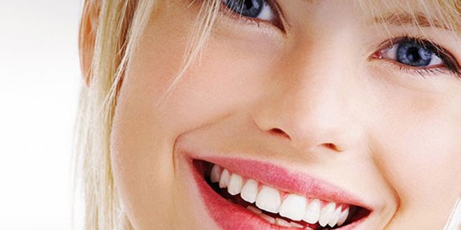 Ποιες τροφές βοηθούν να έχετε λευκά δόντια