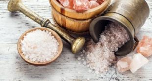 Πώς να μειώσετε το αλάτι που τρώτε στα φαγητά