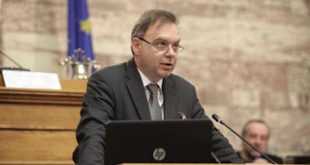 Λιαργκόβας: Η μεσαία τάξη οδεύει προς τα "όρια της φτώχειας"