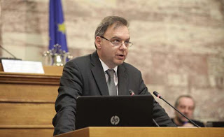 Λιαργκόβας: Η μεσαία τάξη οδεύει προς τα "όρια της φτώχειας"