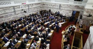 "Αυτόφωρο" εφεξής για όσους εμποδίζουν πλειστηριασμούς - Πολύωρο θρίλερ στην Κυβέρνηση