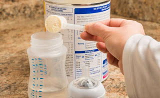 ΠΡΟΣΟΧΗ Ποιες παρτίδες βρεφικού γάλακτος στην Ελλάδα ανακαλούνται