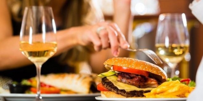 Τα γεύματα εκτός σπιτιού σχετίζονται με υψηλή αρτηριακή πίεση