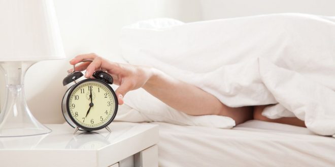 Γιατί είναι καλό τελικά να πατάς snooze στο ξυπνητήρι