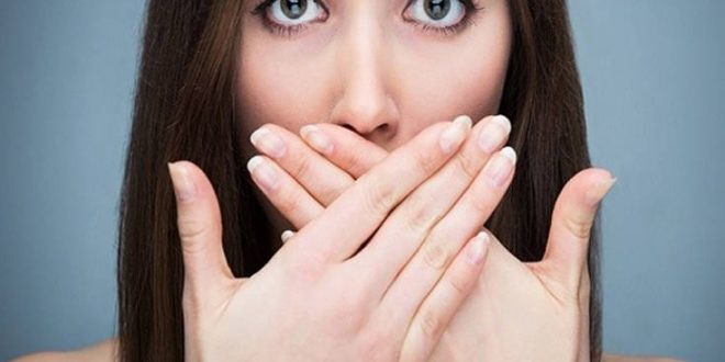 Η τροφή που βελτιώνει την αναπνοή που μυρίζει άσχημα