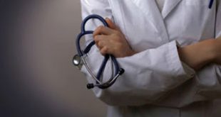 Την άμεση τοποθέτηση στις ΜΕΘ, γιατρών ζητά η Ελληνική Εταιρεία Εντατικής Θεραπείας