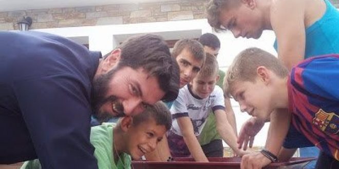 Η Κιβωτός του Κόσμου αναζητά οικογένειες που επιθυμούν να αναλάβουν την ανατροφή ενός παιδιού