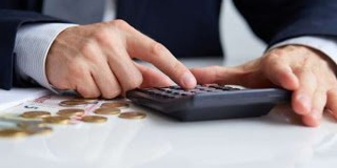 Αλαλούμ με τις επιστροφές εισφορών σε 330.000 επαγγελματίες