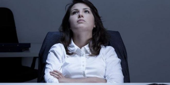 Μήπως η δουλειά σάς «σκοτώνει»; 7 σημάδια ότι η καριέρα σας είναι ανθυγιεινή