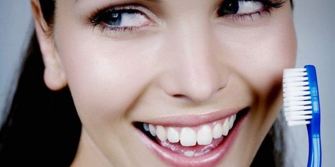 Πώς να διατηρείς πάντα καθαρή την οδοντόβουρτσα σου