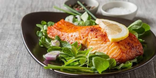 Σολομός: Τα οφέλη που συνδέονται με την καρδιά και τη διάρκεια ζωής