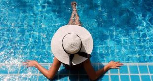 Τι περιέχει το νερό της πισίνας -Ο λόγος για να μη βουτήξεις φέτος