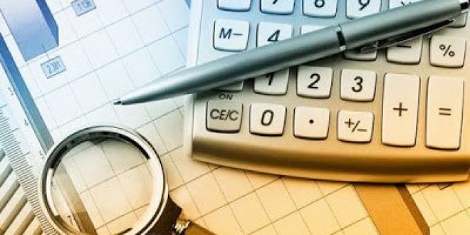 Ανάπτυξη λόγω εξαγωγών - Σε ελεύθερη πτώση οι επενδύσεις, πέφτει η κατανάλωση