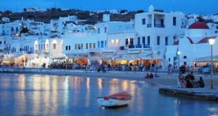 Ο Δήμος Μυκόνου δίνει επίδομα στους εκπαιδευτικούς και τους γιατρούς του νησιού για να βρουν να μείνουν κάπου