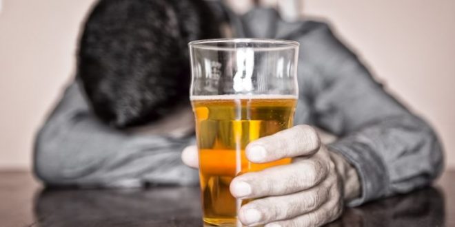 Ποια είναι η σχέση του αλκοόλ με τον καρκίνο