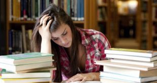 Στo άγχος των εξετάσεων μπορεί να οφείλεται πονοκέφαλος, ταχυκαρδίες, συχνοουρία, θυμός, βήχας, καούρες, πόνος στο στομάχι, αϋπνία