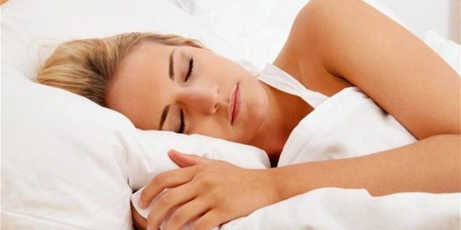 Τρεις τροφές που βοηθούν να έχετε καλύτερο βραδινό ύπνο